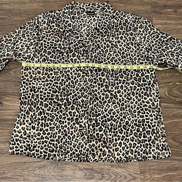 Frederick’s Of Hollywood Long Sleeve Leopard Print Button Down Pajama Top Tan S - Picture 5 of 9
